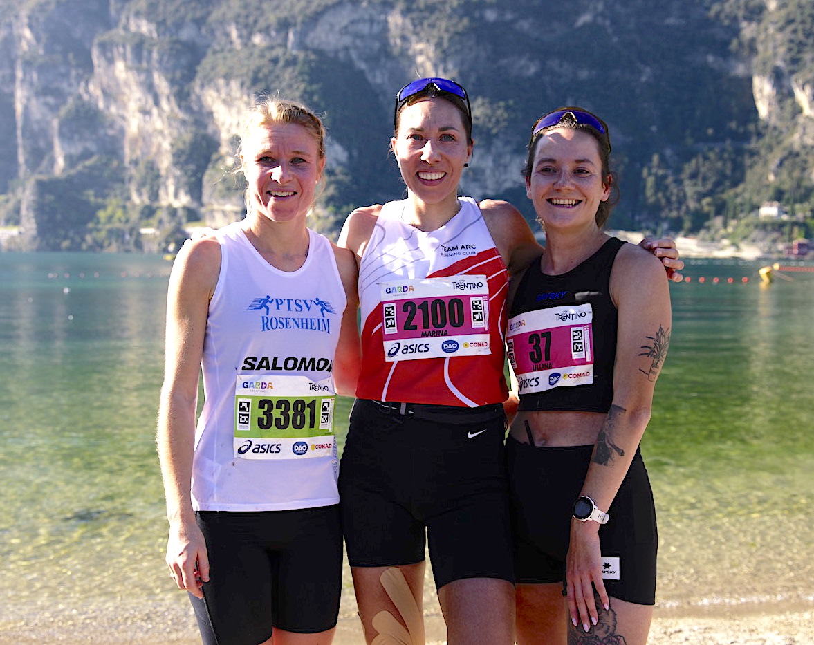 Il podio femminile della Garda Half Marathon 2024 - Foto Merler - Gober - Leonardi