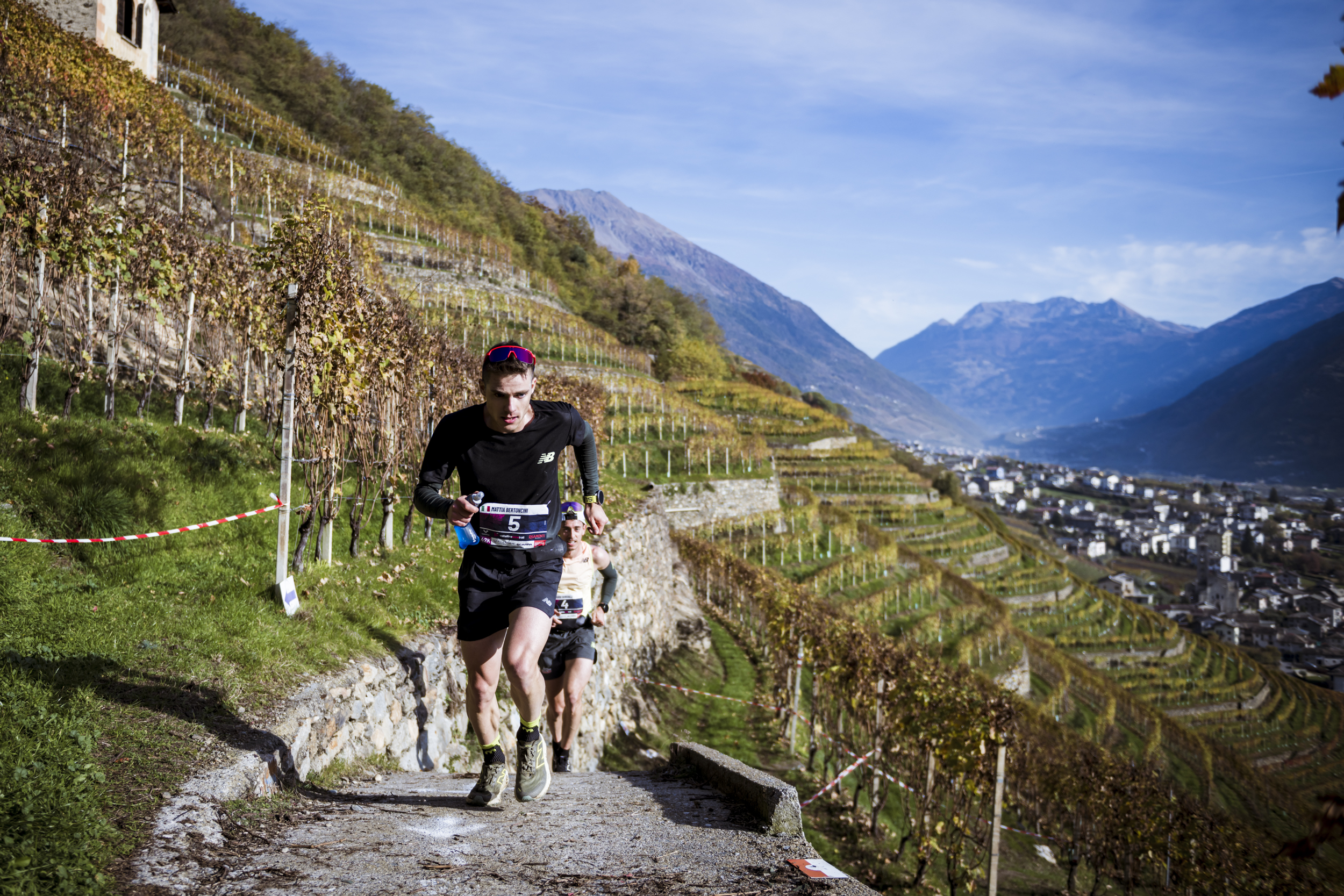 Mattia Bertoncini, vincitore della 42 km al Valtellina Wine Trail 2024