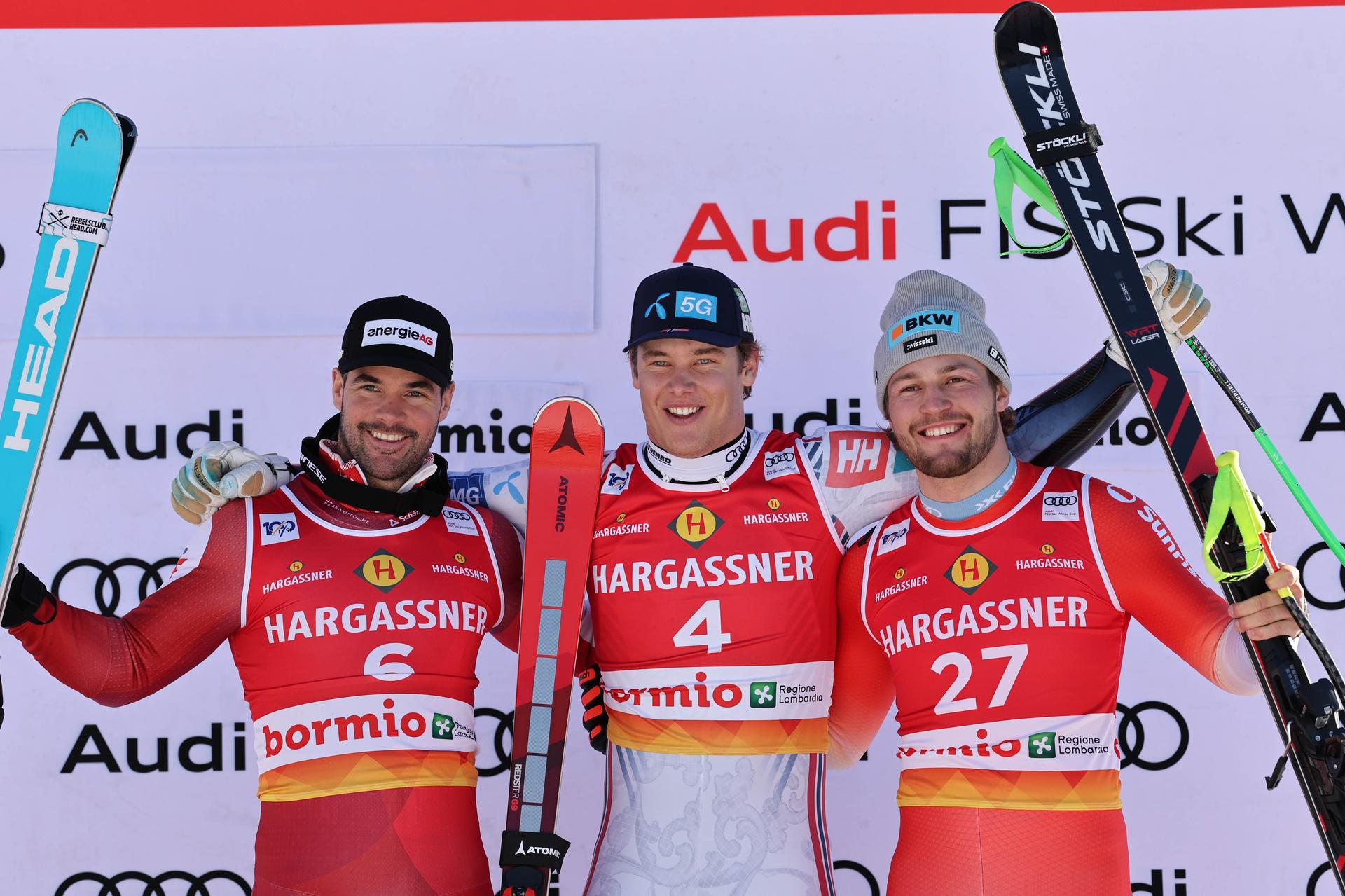 Il podio del Super-G maschile di Bormio, con Kriechmayr, Moeller e Monney (Credits: Pentaphoto)